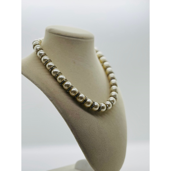 Unbranded Jewelry - Vtg 90s Glass Faux Pearl And Rhinestone Necklace 15"